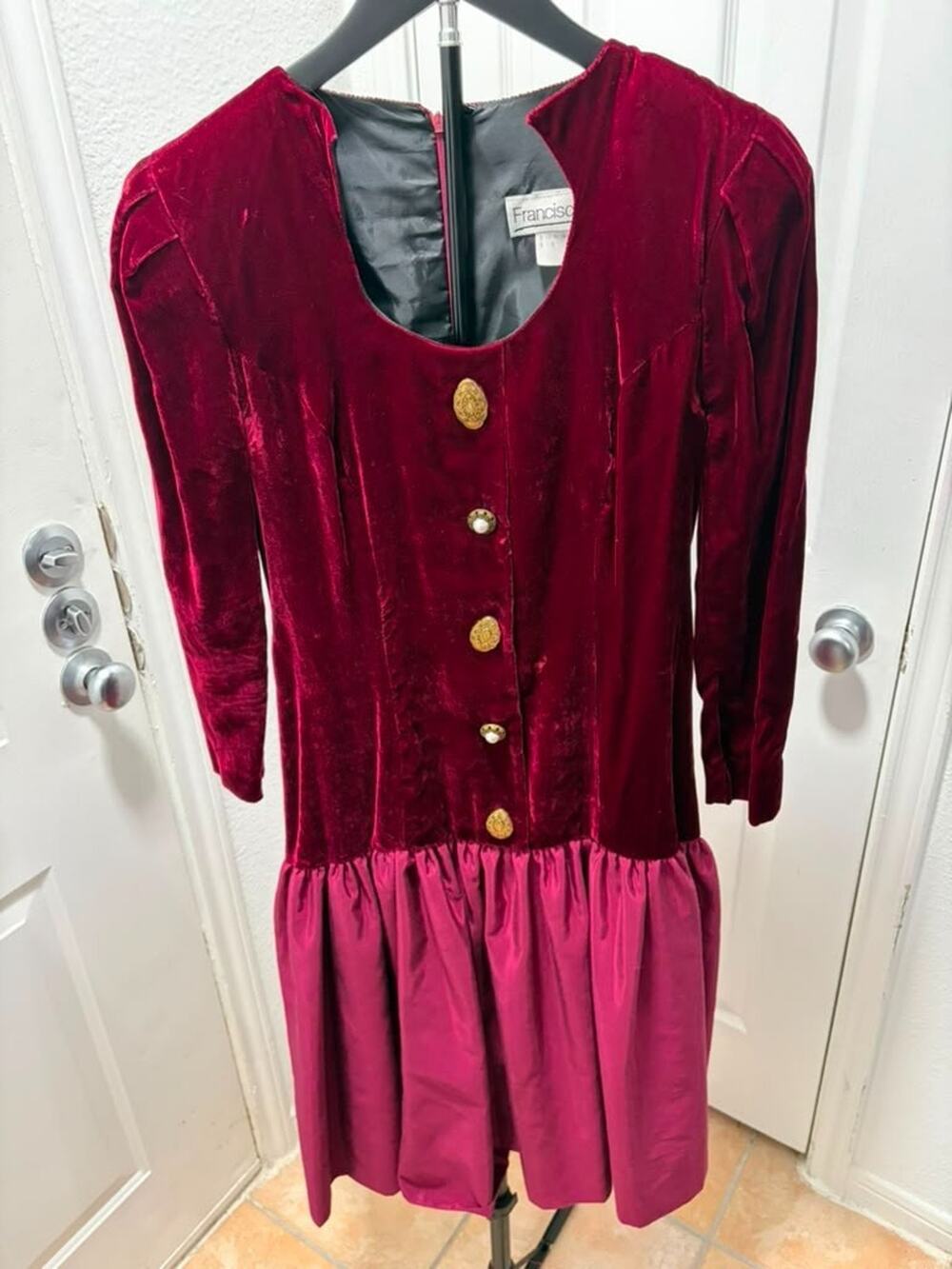 Vintage Francisco Velvet Dress Women's Size 6 Burgundy Gold Pearl Buttons
